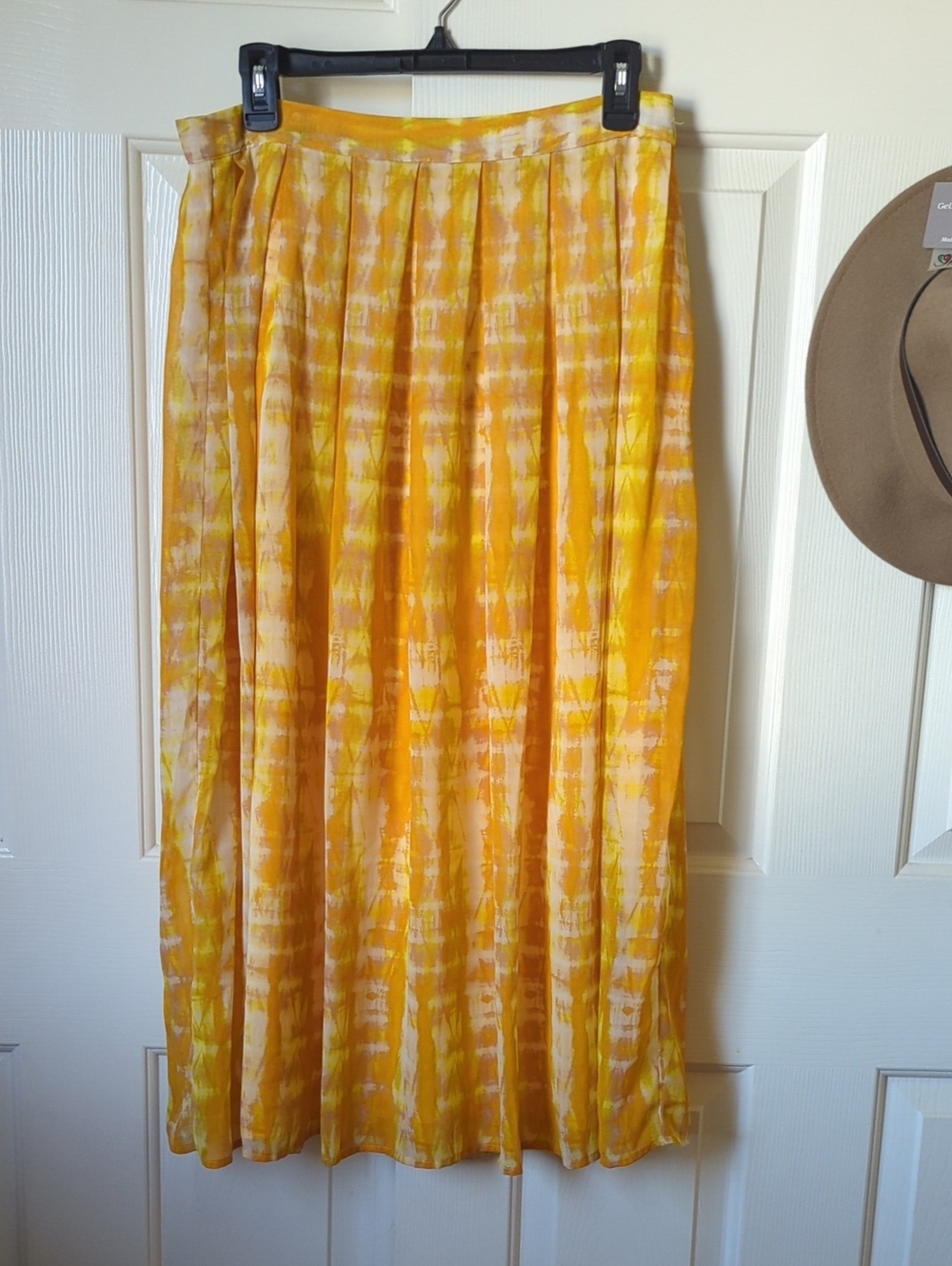 Who What Wear Yellow Tie-Dye Pleated Maxi Skirt